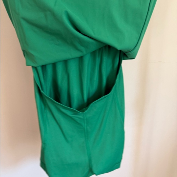 lululemon NWT Scoop Neck Cut Out Tennis Dress in Green - Picture 11 of 11